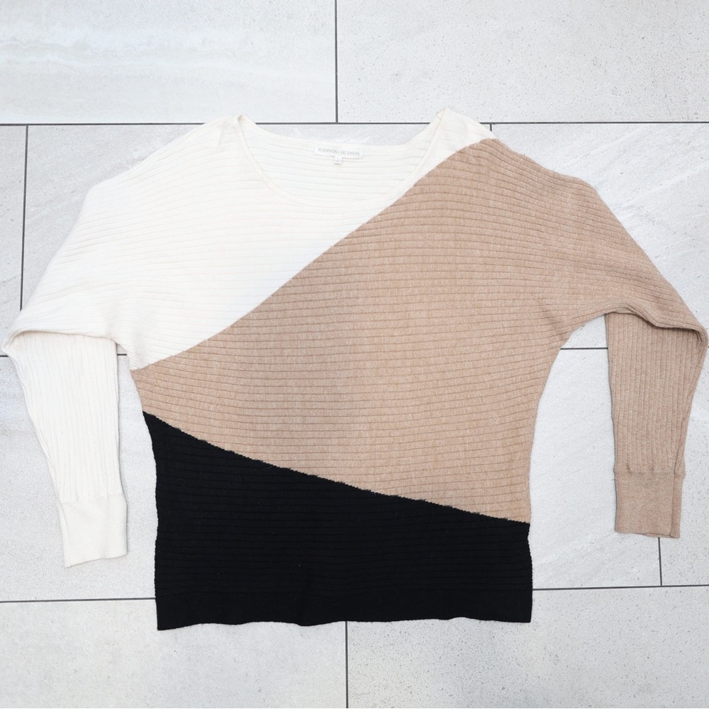 Madison + Hudson Color-block Sweater With Gold Button Accents Black, Cream EUC